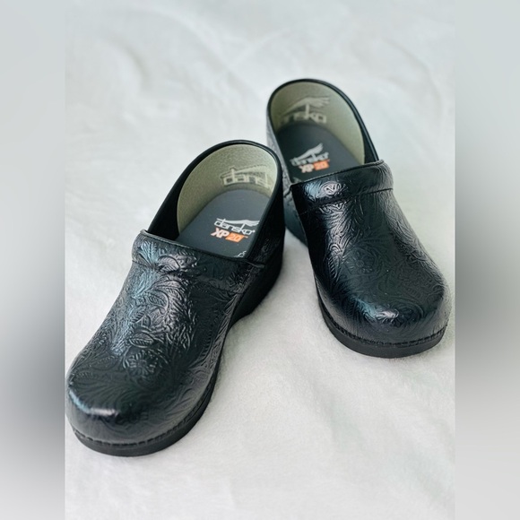Dansko Shoes - Dansko XP 2.0 Floral Tooled Women’s Work Clogs Size 40 or US size 9.5-10